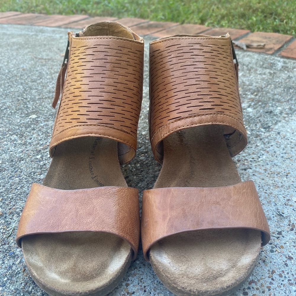 Sofft brand leather sandal